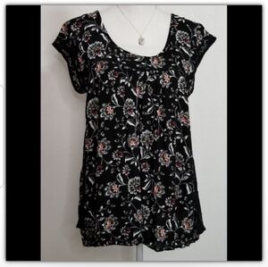 NWT Supplies bloomingdales lace side top